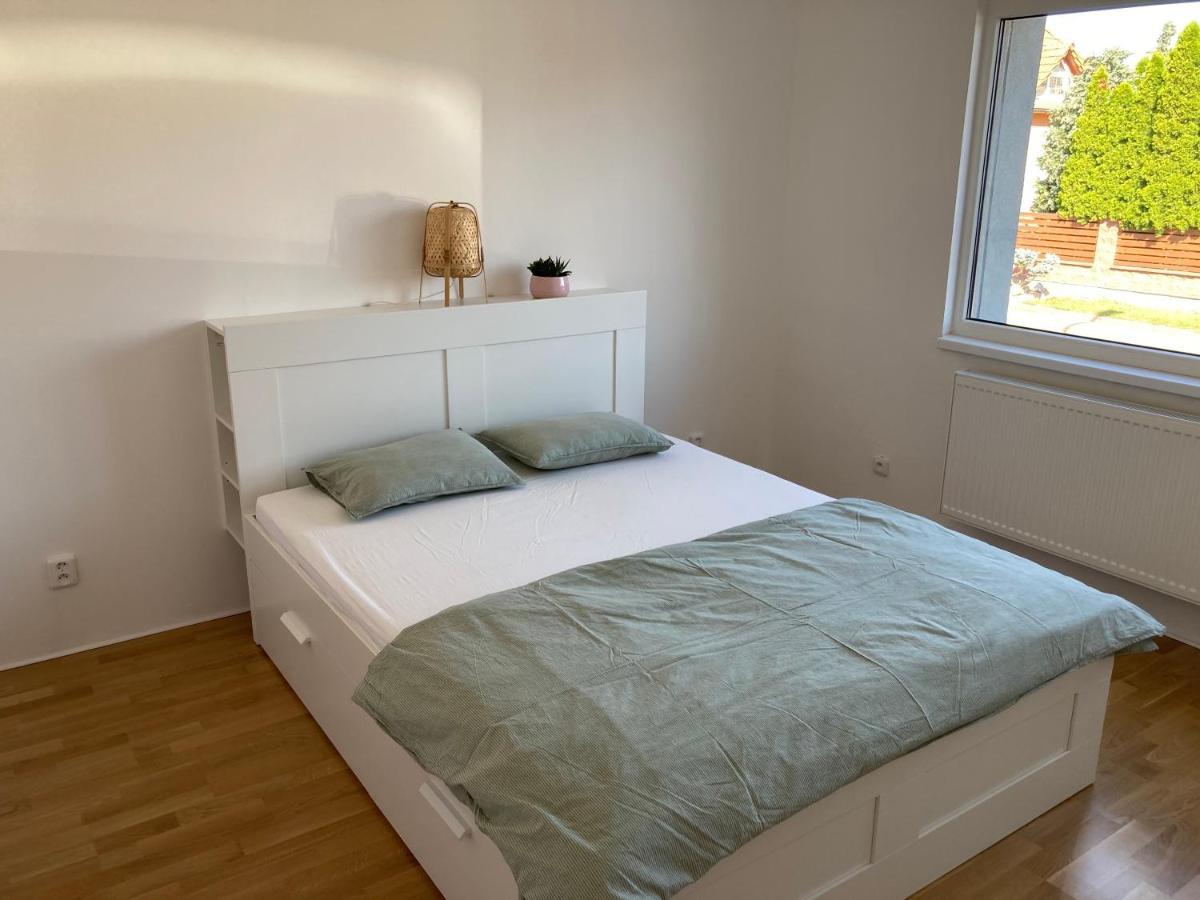 Apartman Maay ฮโลโฮเวซ ภายนอก รูปภาพ