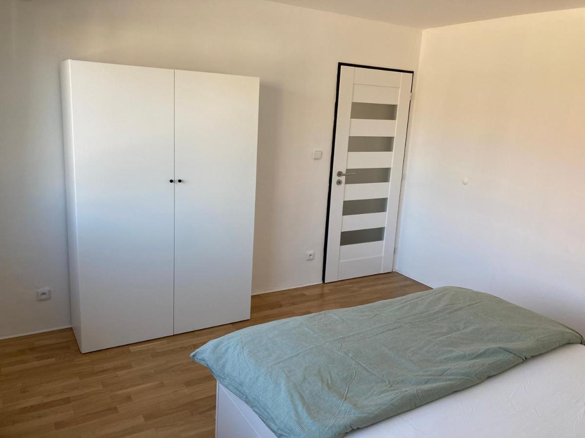 Apartman Maay ฮโลโฮเวซ ภายนอก รูปภาพ